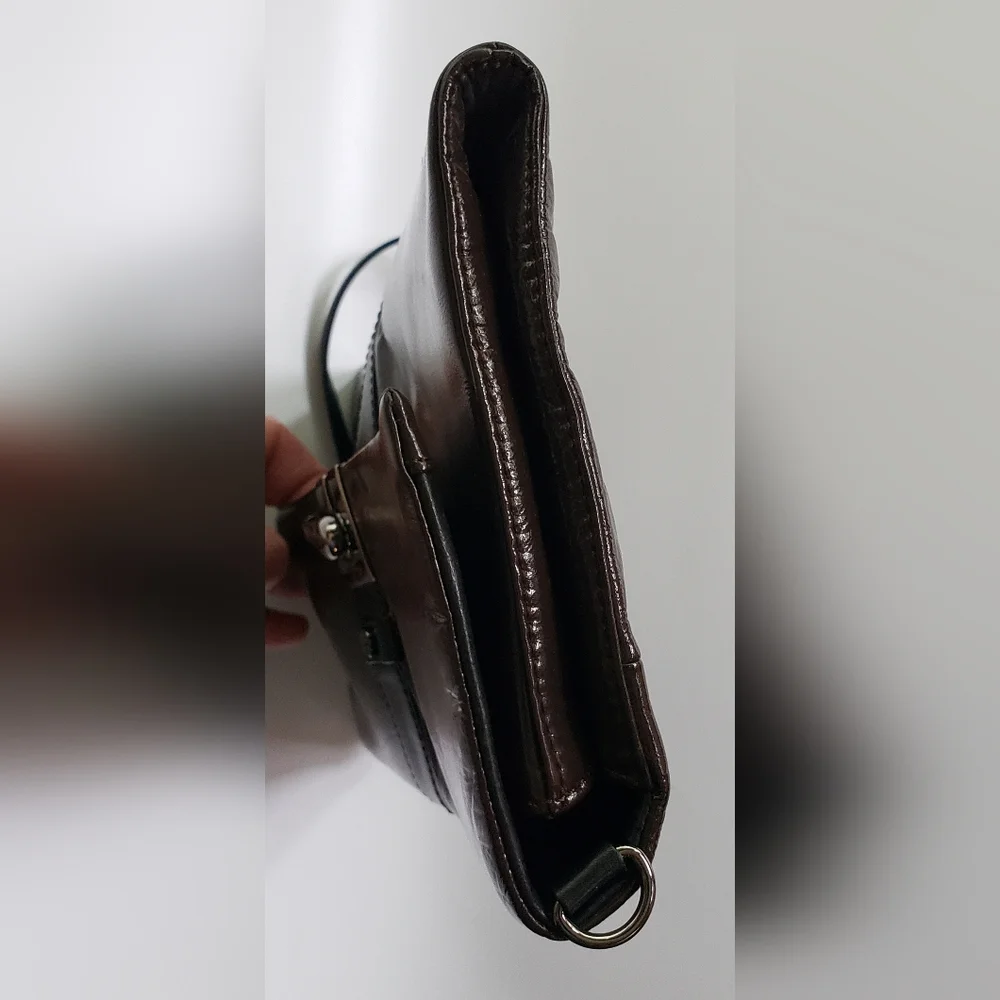 Kenneth Cole Women's Handbag Clutch Wristlet Brown Black Leather Purse